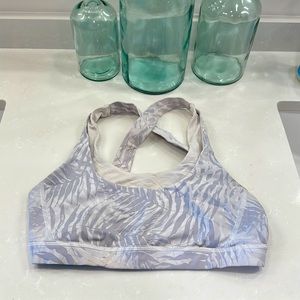 Lululemon sports bra